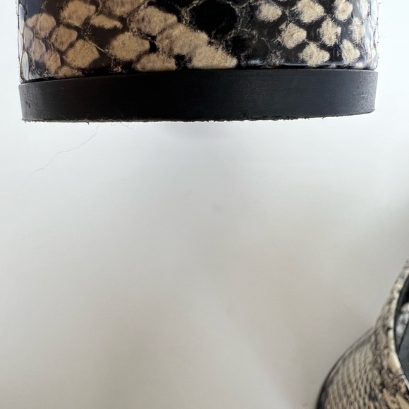 Vince Ralston Snake Print Mule - Picture 12 of 12